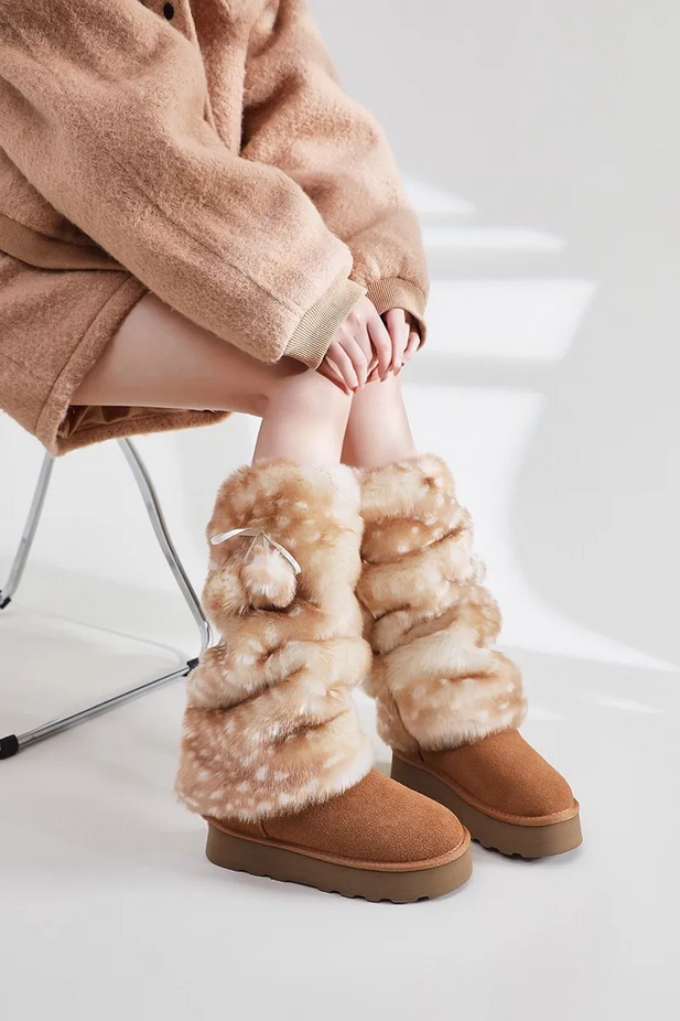 Fawn Pom-Pom Leg Warmers